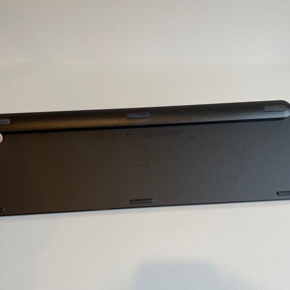 Logitech MX Keys Advanced Wireless Keyboard Full Size w USB Receiver & Palm Rest - Picture 5 of 9
